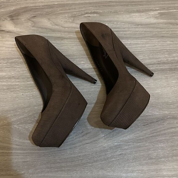 Yves Saint Laurent HEELS SIZE 38 - Picture 6 of 14